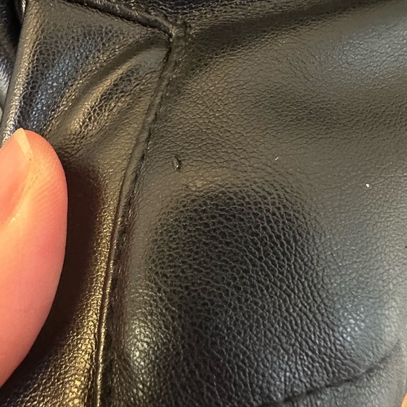 Hollister Sleek Black Vegan Leather Puffer Bomber Jacket - Picture 7 of 8